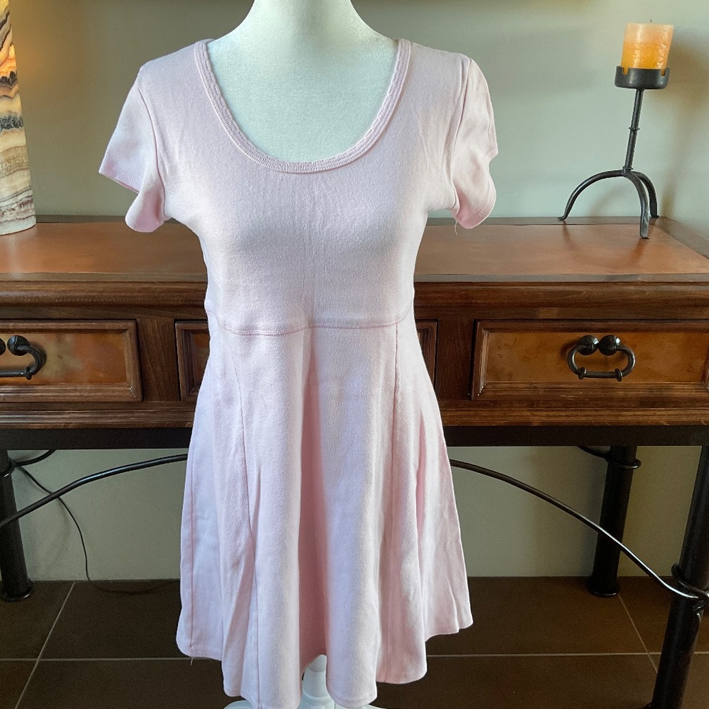 MODA INT’L Short Sleeve Baby Doll Dress. Pale Pink Size M